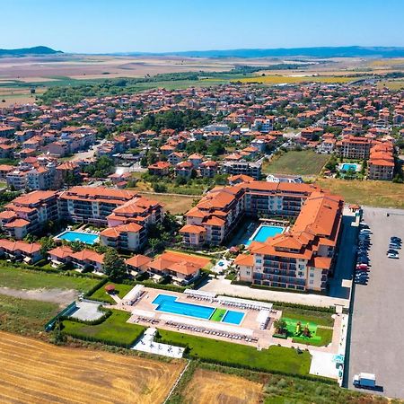 Apartcomplex Chateau アヘロイ エクステリア 写真