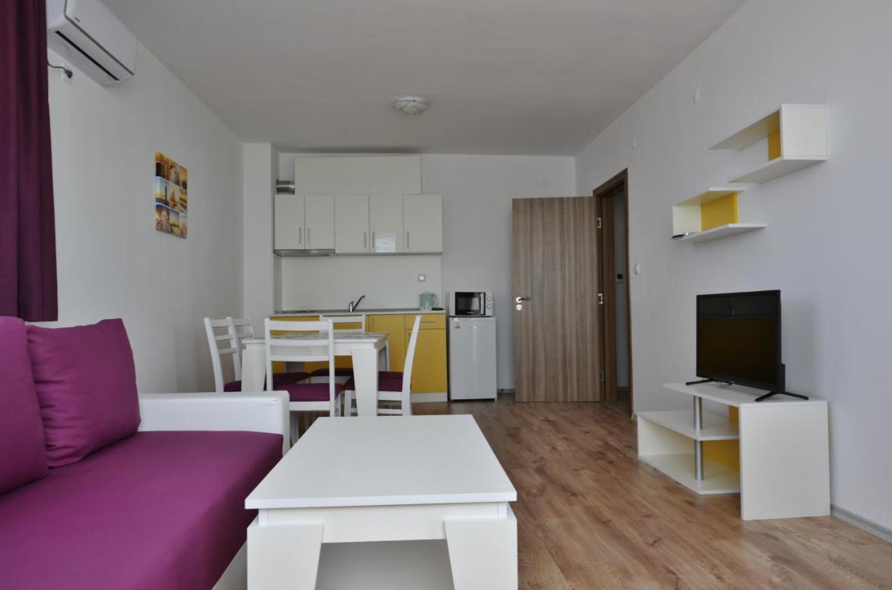 Apartcomplex Chateau アヘロイ エクステリア 写真