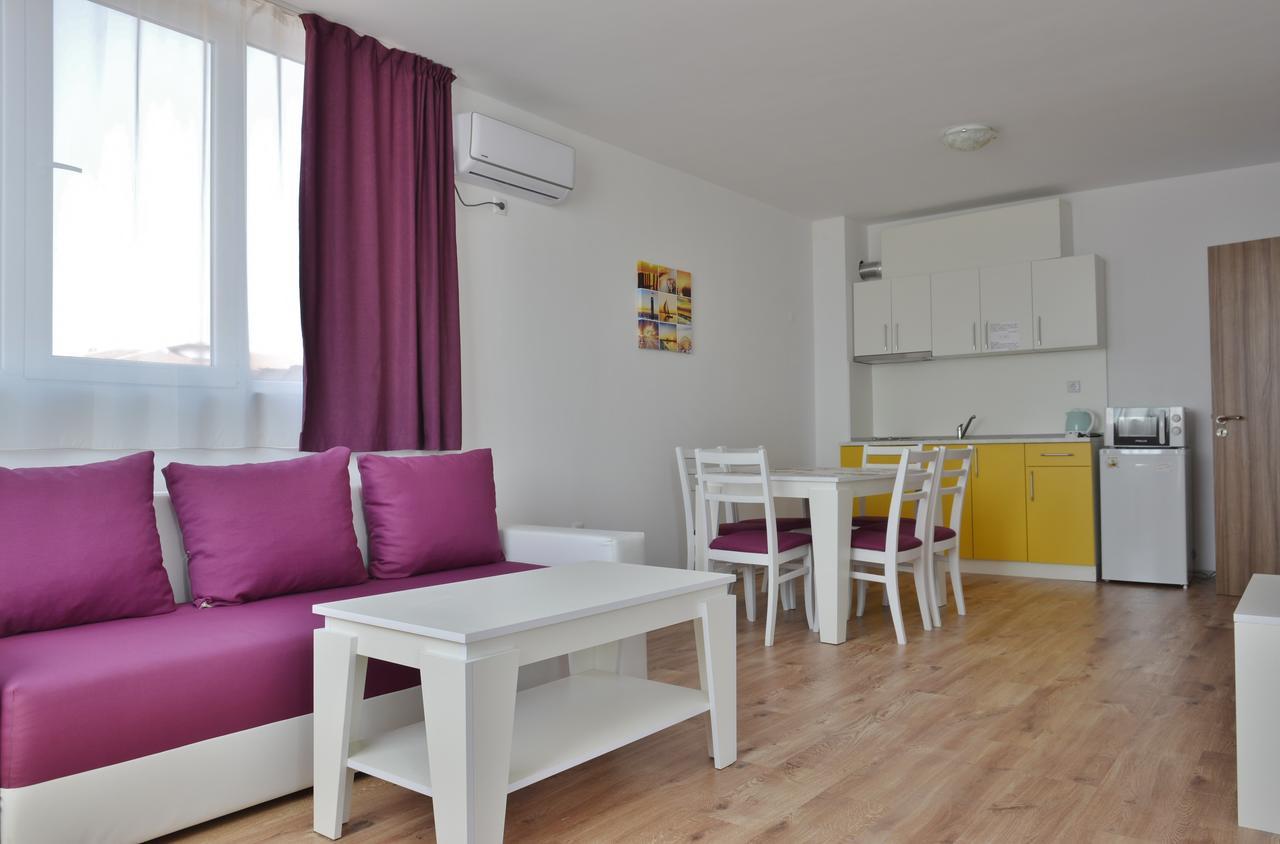 Apartcomplex Chateau アヘロイ エクステリア 写真